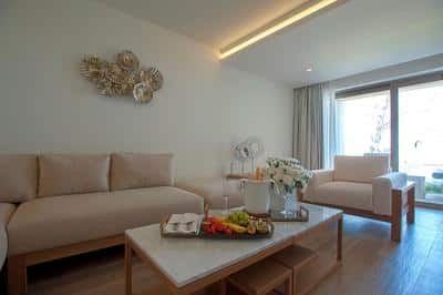 Emerald Suite - Living Area
