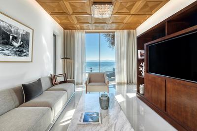 HRH Ivory Villa Living Room