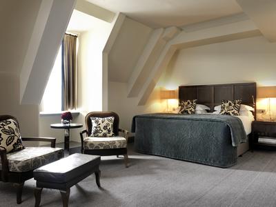 Deluxe Room - King Bed