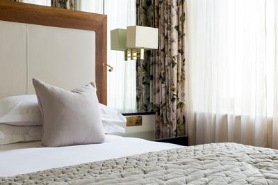 Classic Room - King Bed