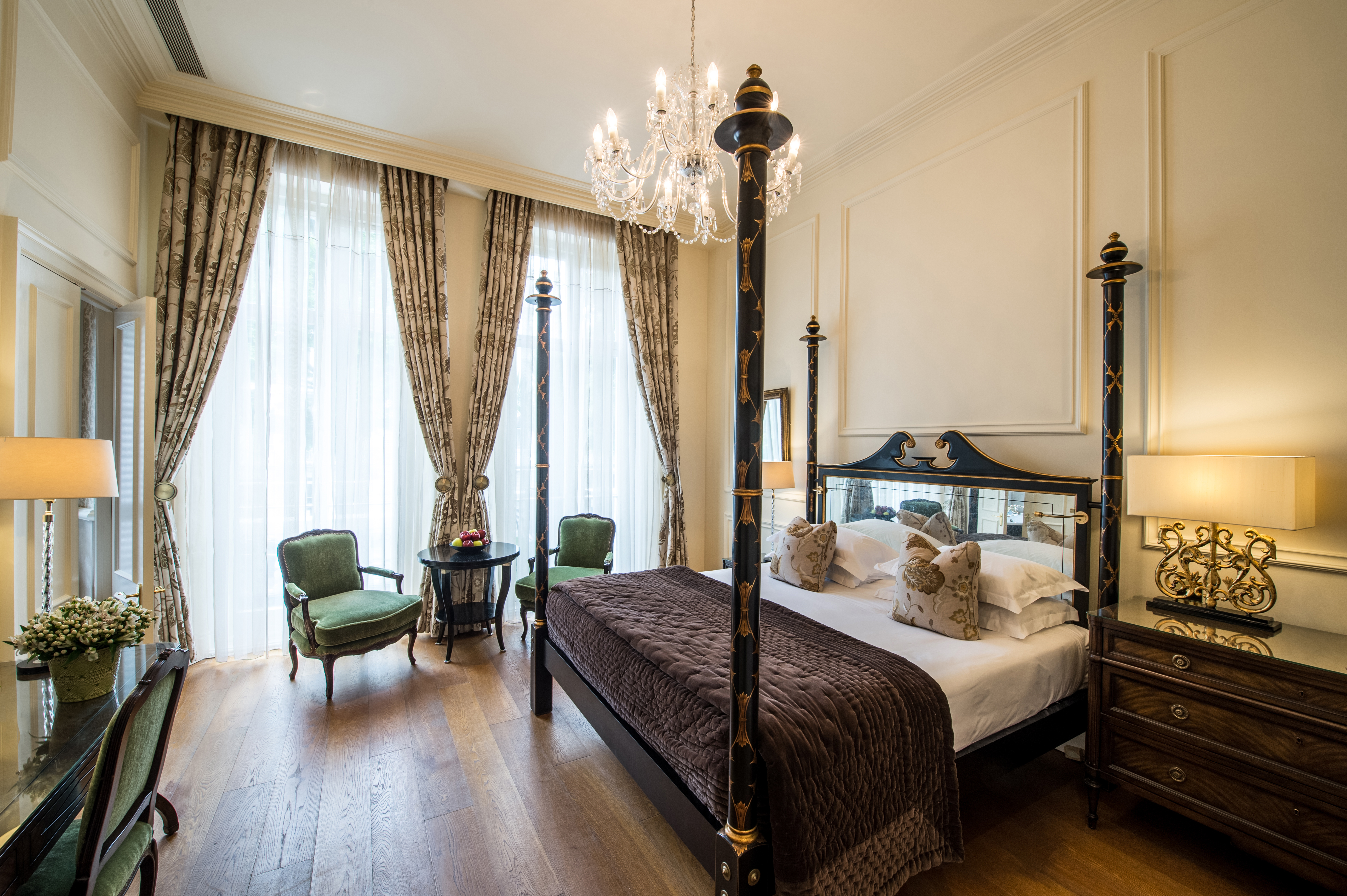 Luxury Studio Suite - Four Poster Bed