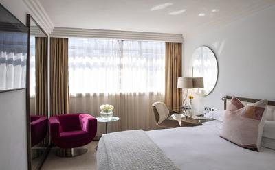 Classic Room - Queen Bed