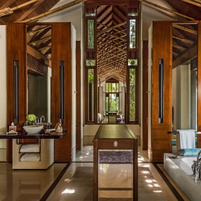 Grand Beach Villa with Pool