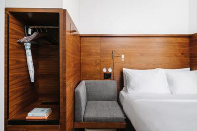Queen Room Urban