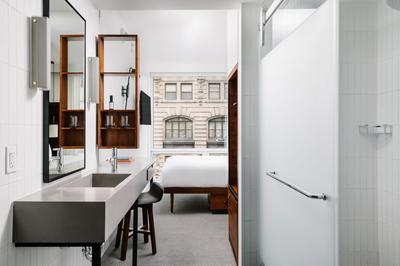 Queen Room Urban