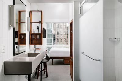 Queen Room City