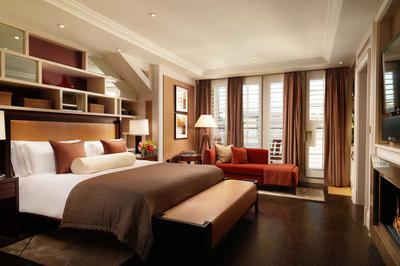 Explorer's Penthouse