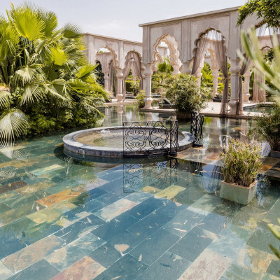 Palais Namaskar image