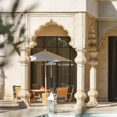 Palais Namaskar image