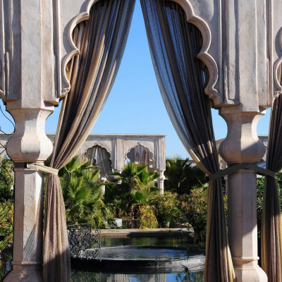 Palais Namaskar image