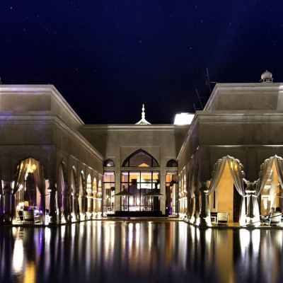 Palais Namaskar image