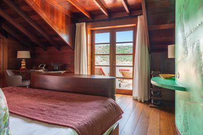 Signature Suite