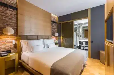 2-Bedroom Family Room