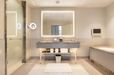 Backer Suite