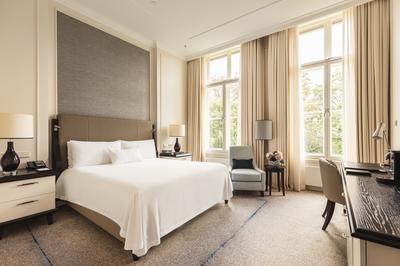 Grand Premier Room