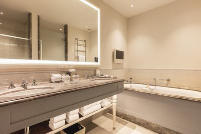Roell Suite