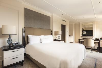 Junior Suite - Canal View