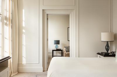 1-Bedroom Suite - Canal View