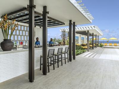 Pool Bar