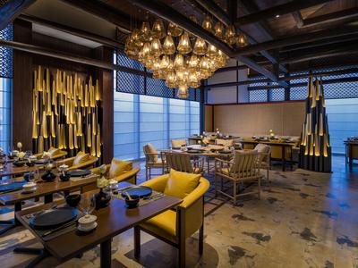 Shang Palace