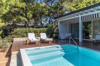 Garden View Bungalow Suite with Pool