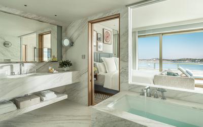 1-Bedroom Arion Sea View Suite