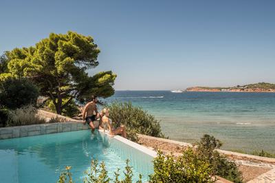 Sea View Bungalow with Pool