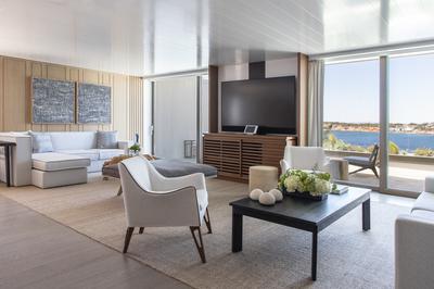 Nafsika Ambassador Suite