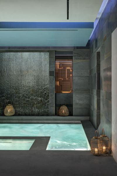 De la Ville Spa - Indoor Pool