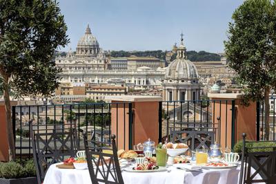 De la Ville Penthouse Suite