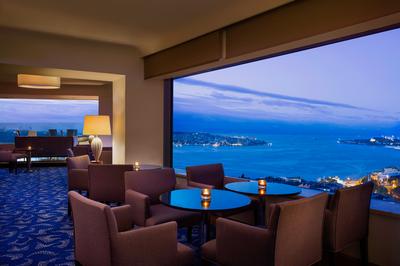 Summit Bar