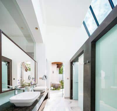 Deluxe Beach Villa with Pool
