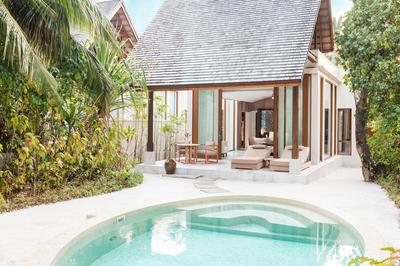 Deluxe Beach Villa with Pool