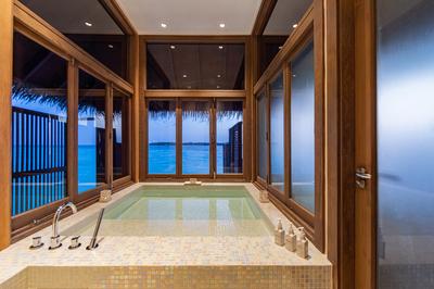 Grand Water Villa