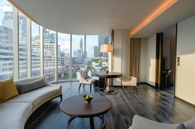King Corner Suite