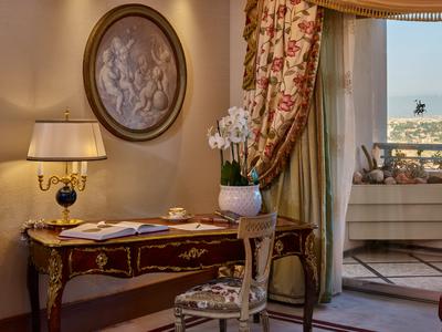 Premium Suite