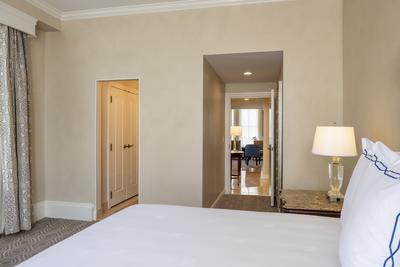 Luxury Suite
