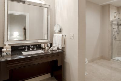 One King Pure Wellness Room