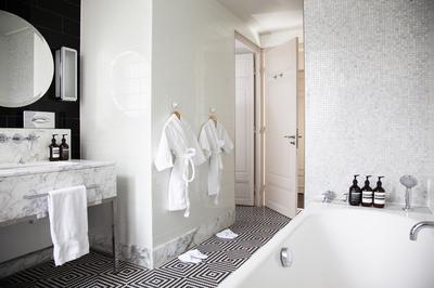 Palace 5 Star - Family Connecting Room