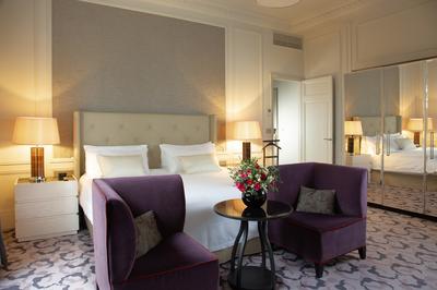 Palace 5 Star - Family Connecting Room