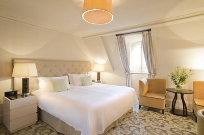 Palace 5 Star - King Superior Mansard Room