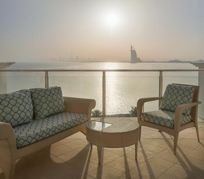 Deluxe Room - Skyline View