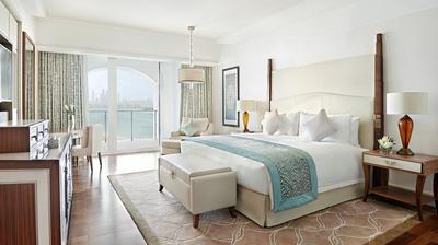 Pearl Club Suite