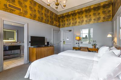 Twin Premier Room with Castle View