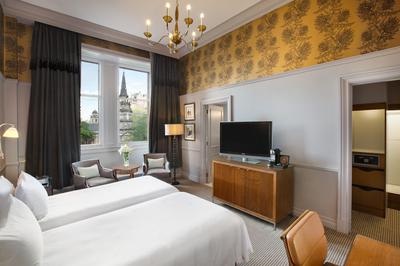 Twin Premier Room with Castle View