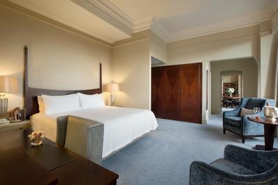 Caledonian Suite With Castle View