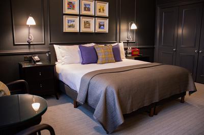 Sir Conan Doyle Suite