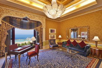 Qasr Al Sharq Suite