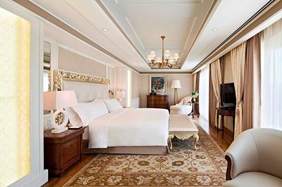 Noble Suite