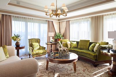 Noble Suite